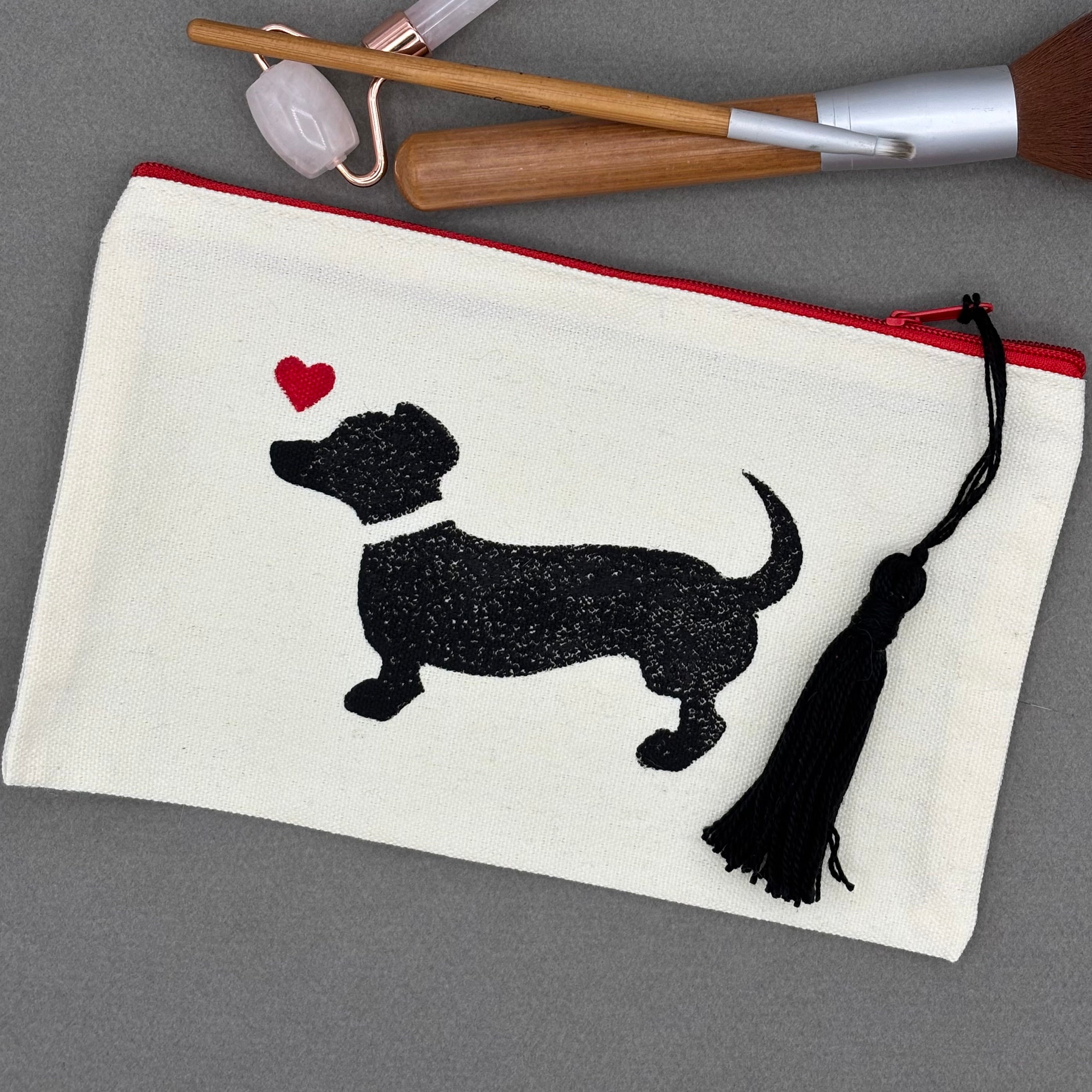 Accessory Pouch with Colored Zipper • Dachshund •