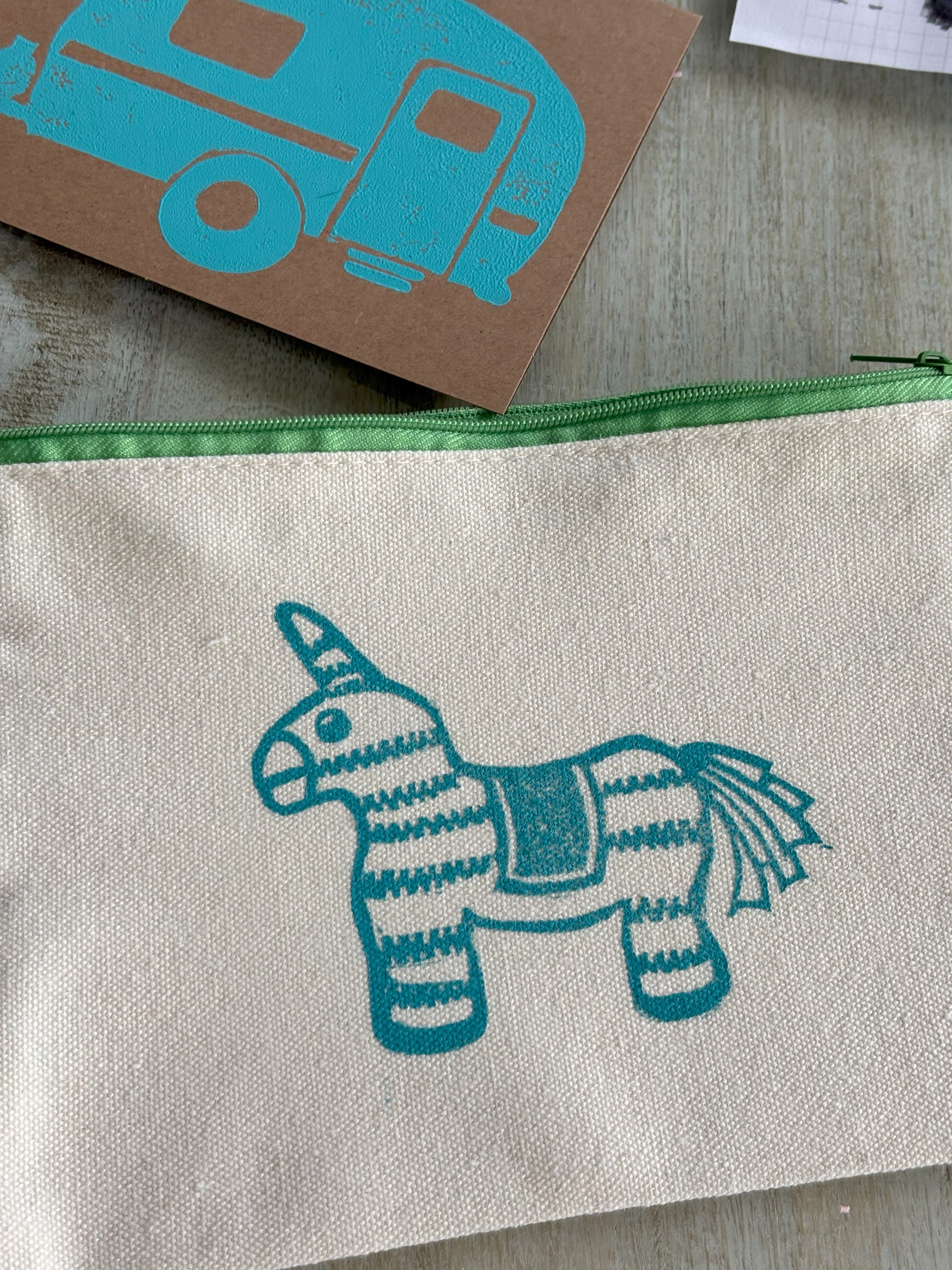 Accessory Pouch with Colored Zipper • Piñata •